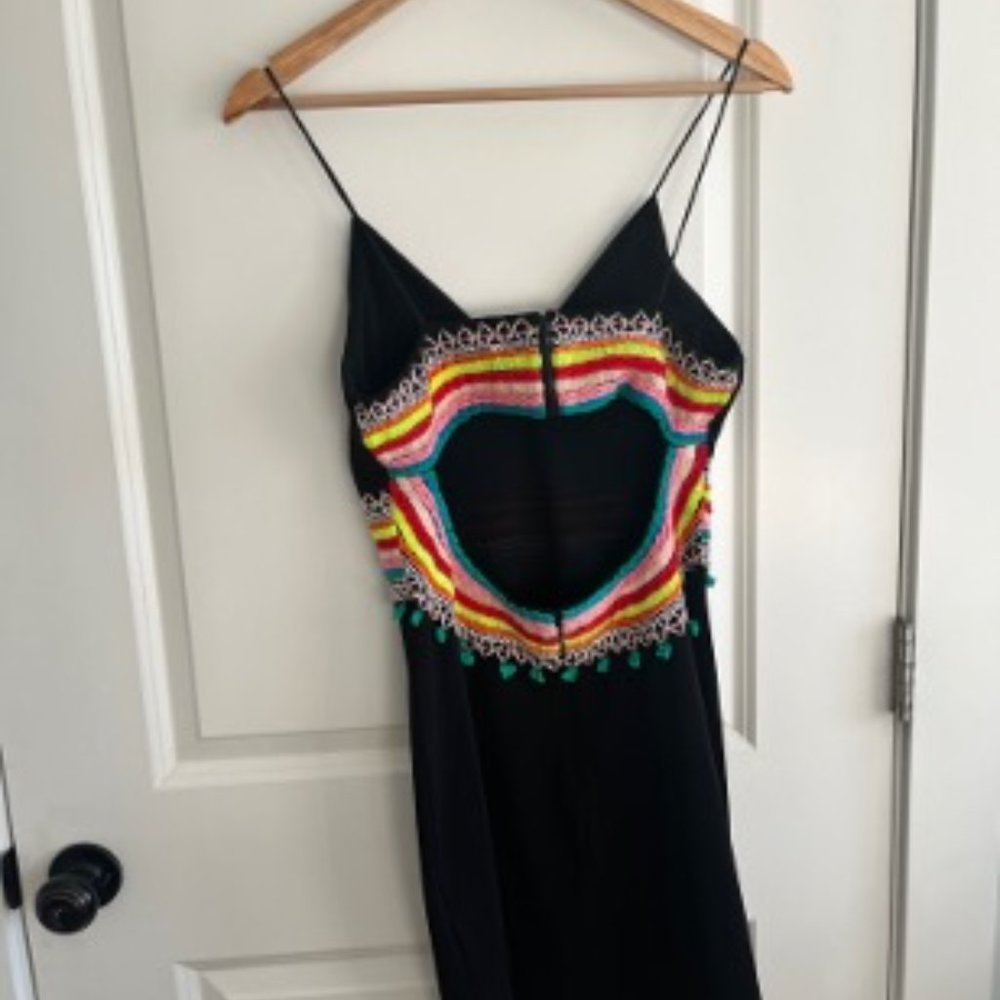 Alice & Olivia Loralee Embroidered Open-Back Fitted Dress - Picture 3 of 5